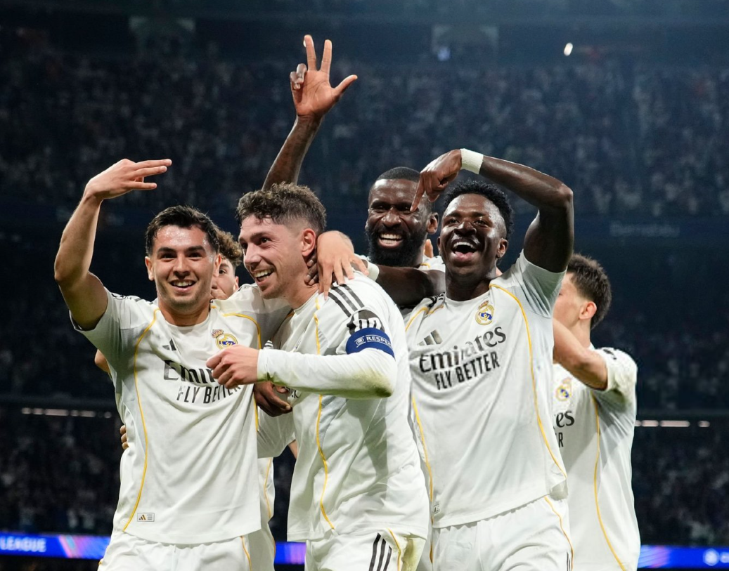 kaiyun体育官方网站全站入口-库尔图瓦封神熊皇失点，巴尔韦德戴帽比肩梅西，皇马3-0大胜曼城